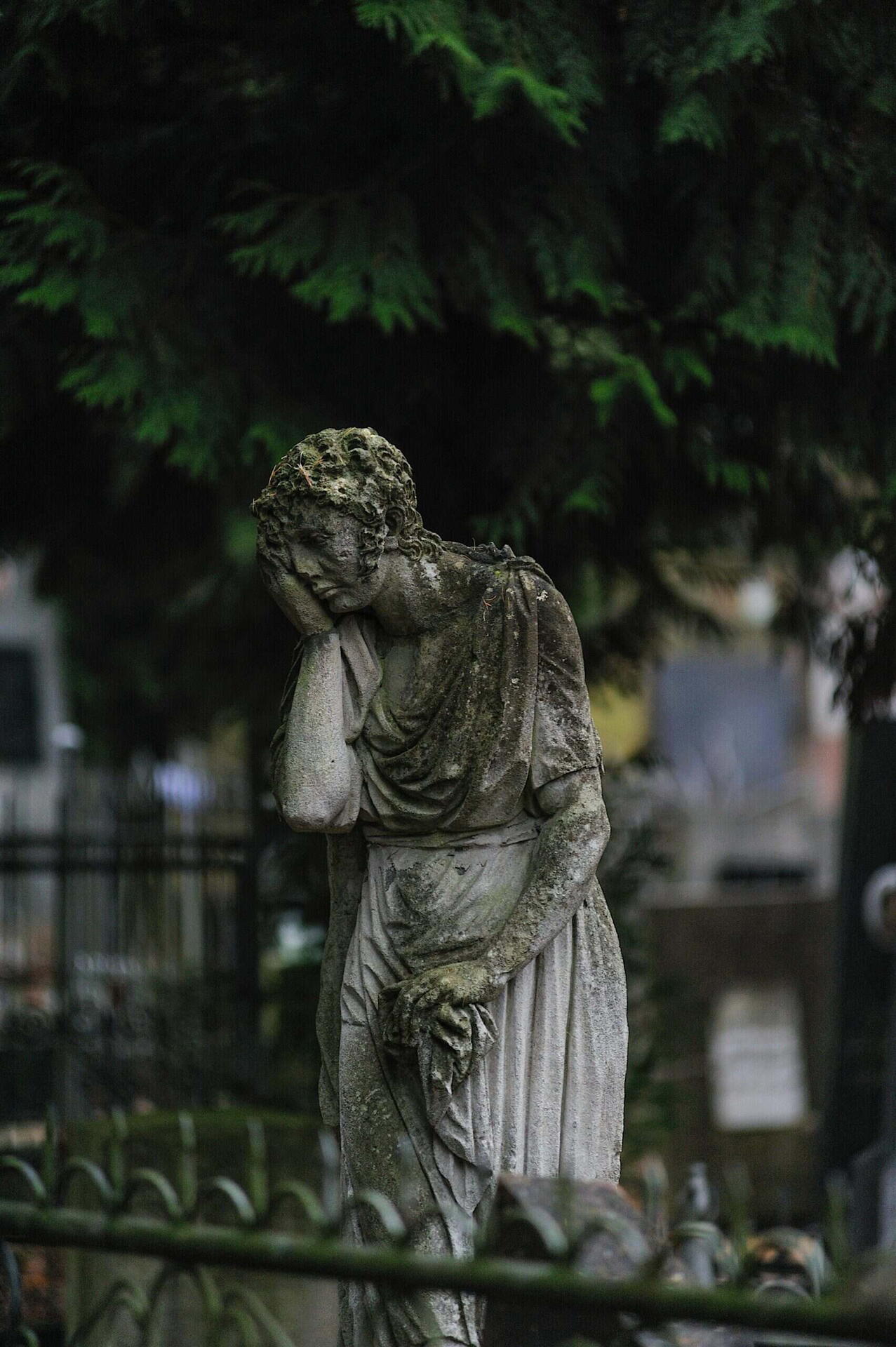 Loss statue